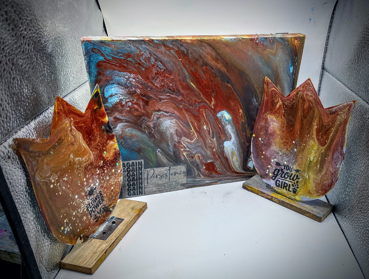Painting 5 x 7 acrylic on canvas and 2 metal flower paintings.