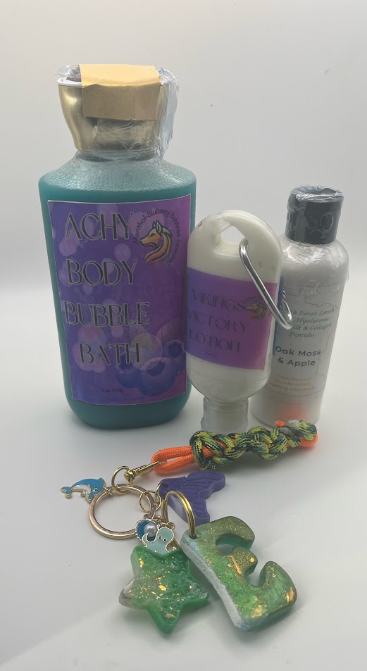 All-natural lotions made with the Trifecta, including high-quality oils and silk, hyaluronic acid & collagen peptides.
